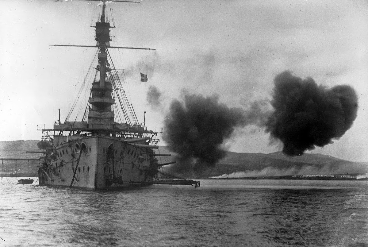 Evacuation of Suvla Bay, Dardanelles, Gallipoli Peninsula, January 1916.