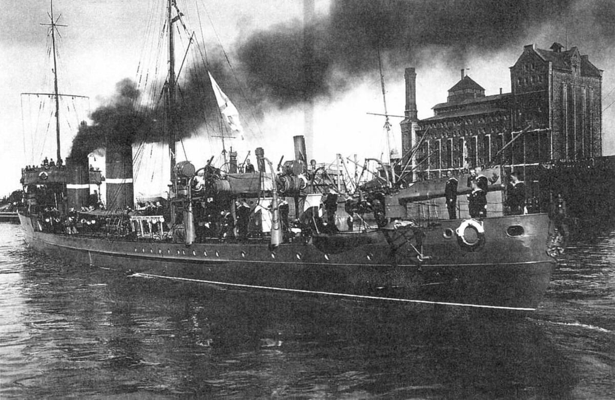 Pogranichnik AdmiralEssen, 1910s.