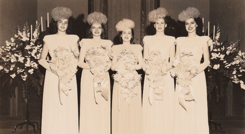Bridesmaids Style 1940s