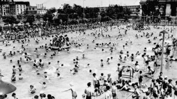 New Yorkers in Summer from the Past