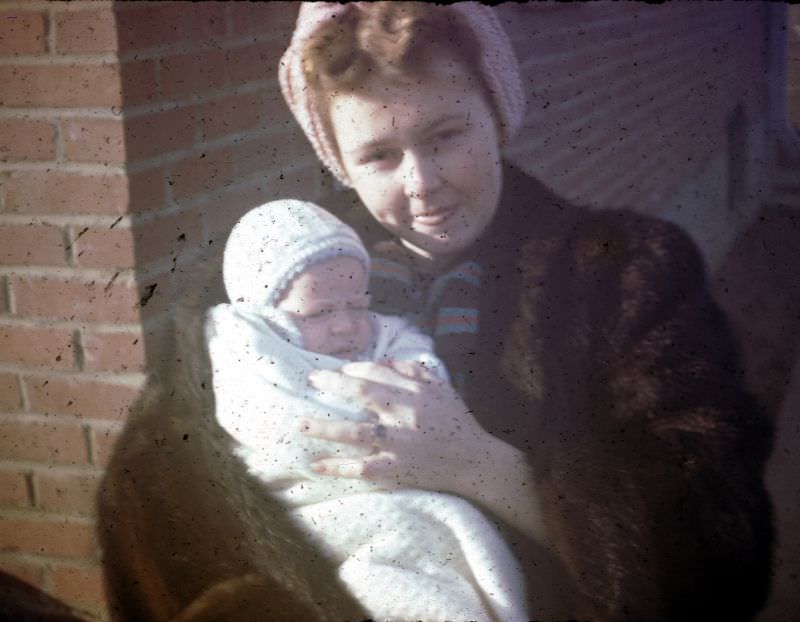 A new baby and old war mark, 1944