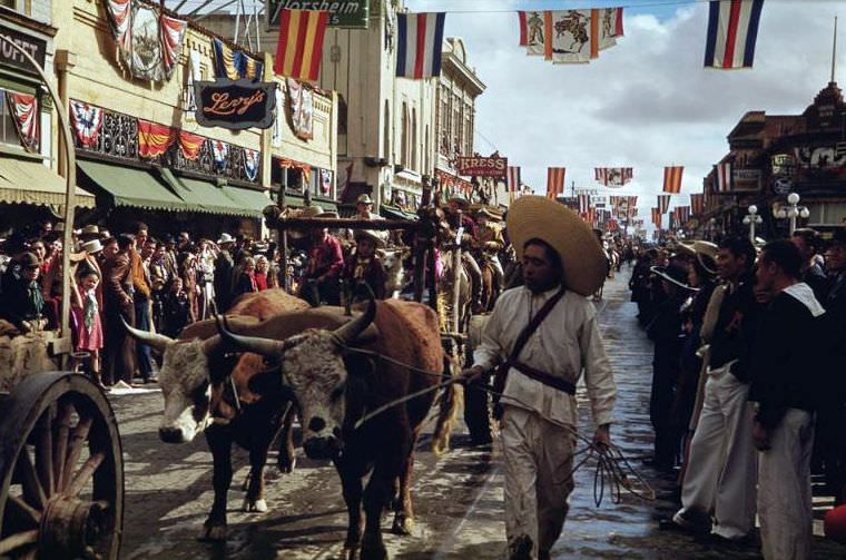 Rodeo parade, Tucson, Arizona, 1940