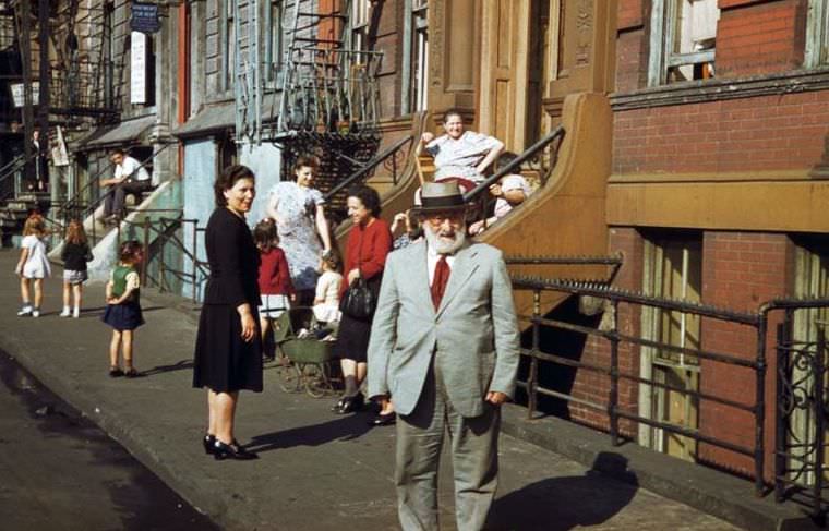 Jewish residents of lower Clinton St., New York City, 1941
