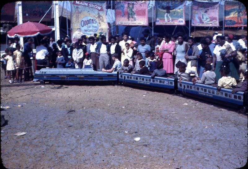 Royal American shows at the fair, Tampa, Florida, 1946