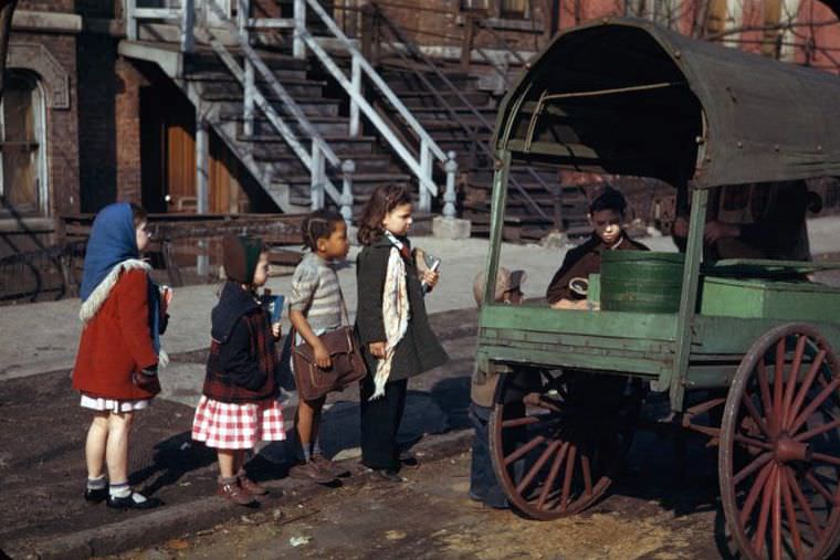 Confectionary cart at Lexington & Dekalb, Chicago, Illinois, 1949