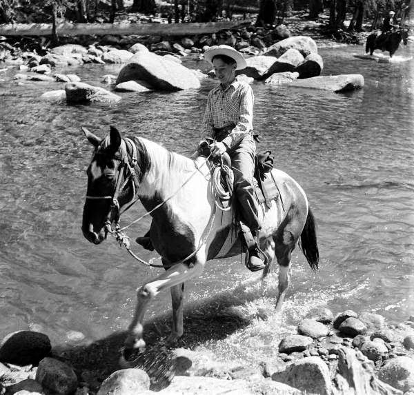 Vintage Photos of American Campers From the 1940s Exploring the Great Outdoors