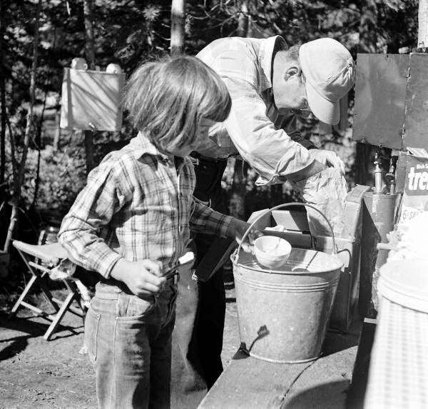 Vintage Photos of American Campers From the 1940s Exploring the Great Outdoors