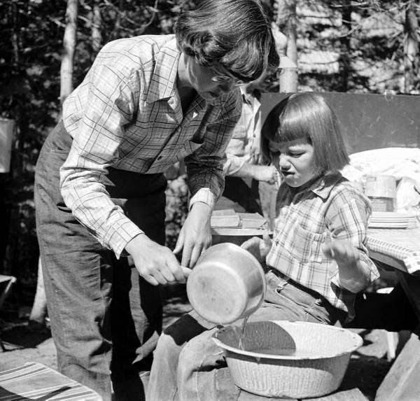 Vintage Photos of American Campers From the 1940s Exploring the Great Outdoors