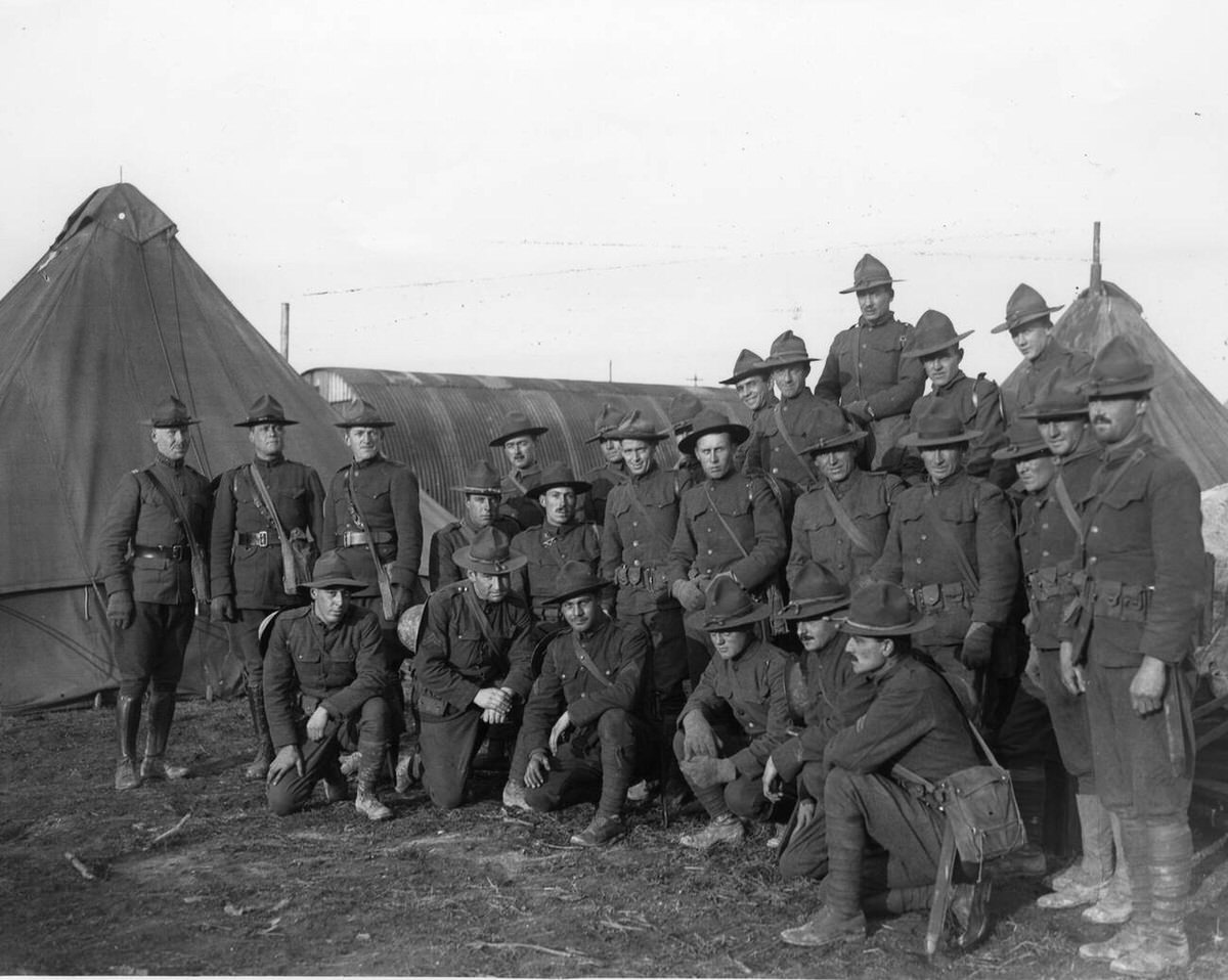 Men of the 11th Engineers caught by a German counterattack at Gouzeaucourt, 1918