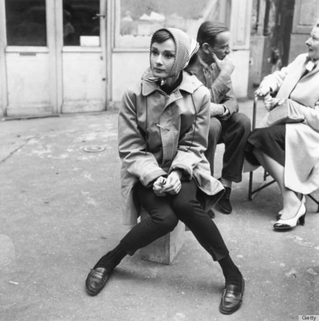 Women can wear loafers just as well as men. Hepburn’s penny loafers looked adorable paired with her anorak and head scarf.
