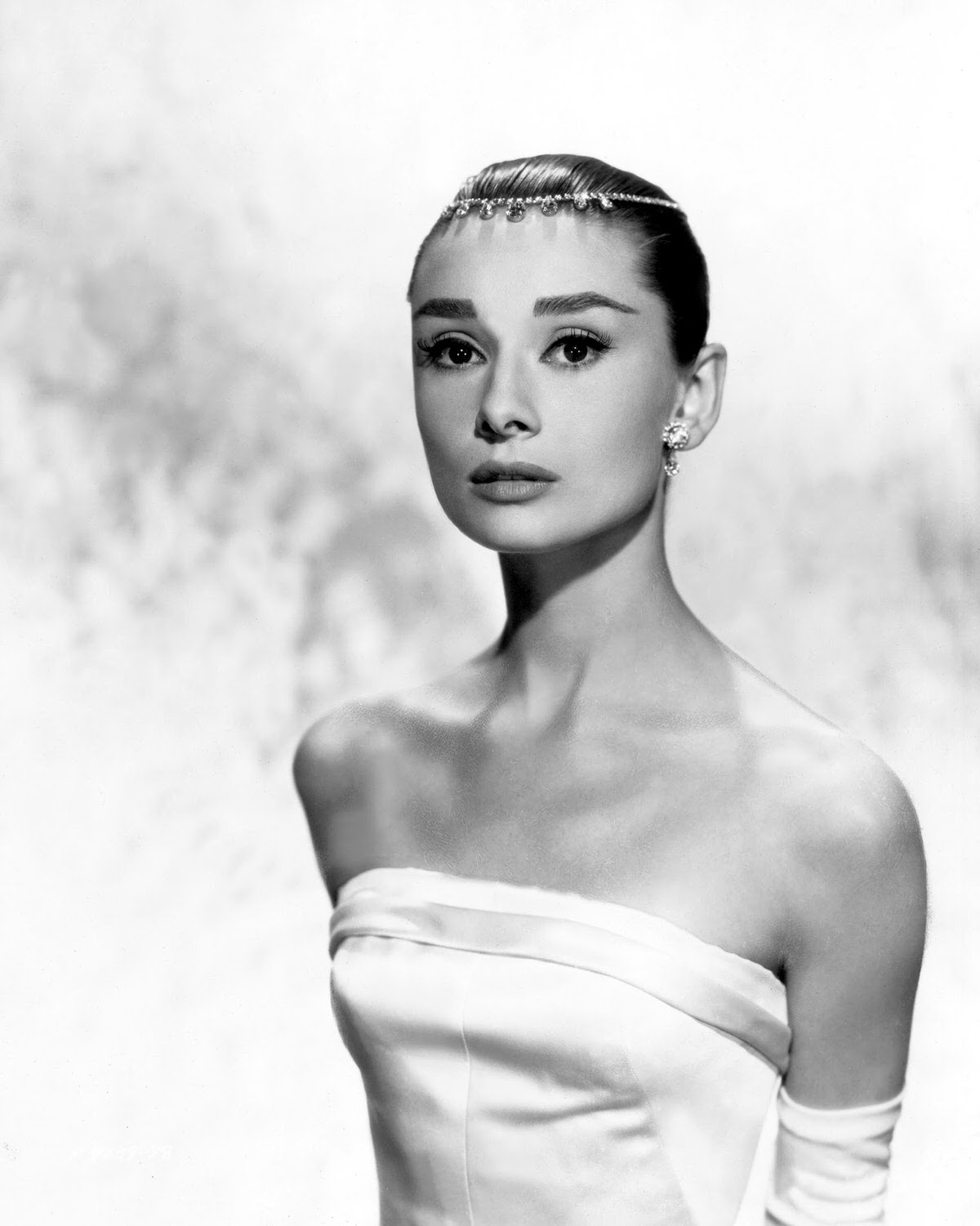 Beyond the Icon: Little-Known Facts About Audrey Hepburn that Will Amaze You