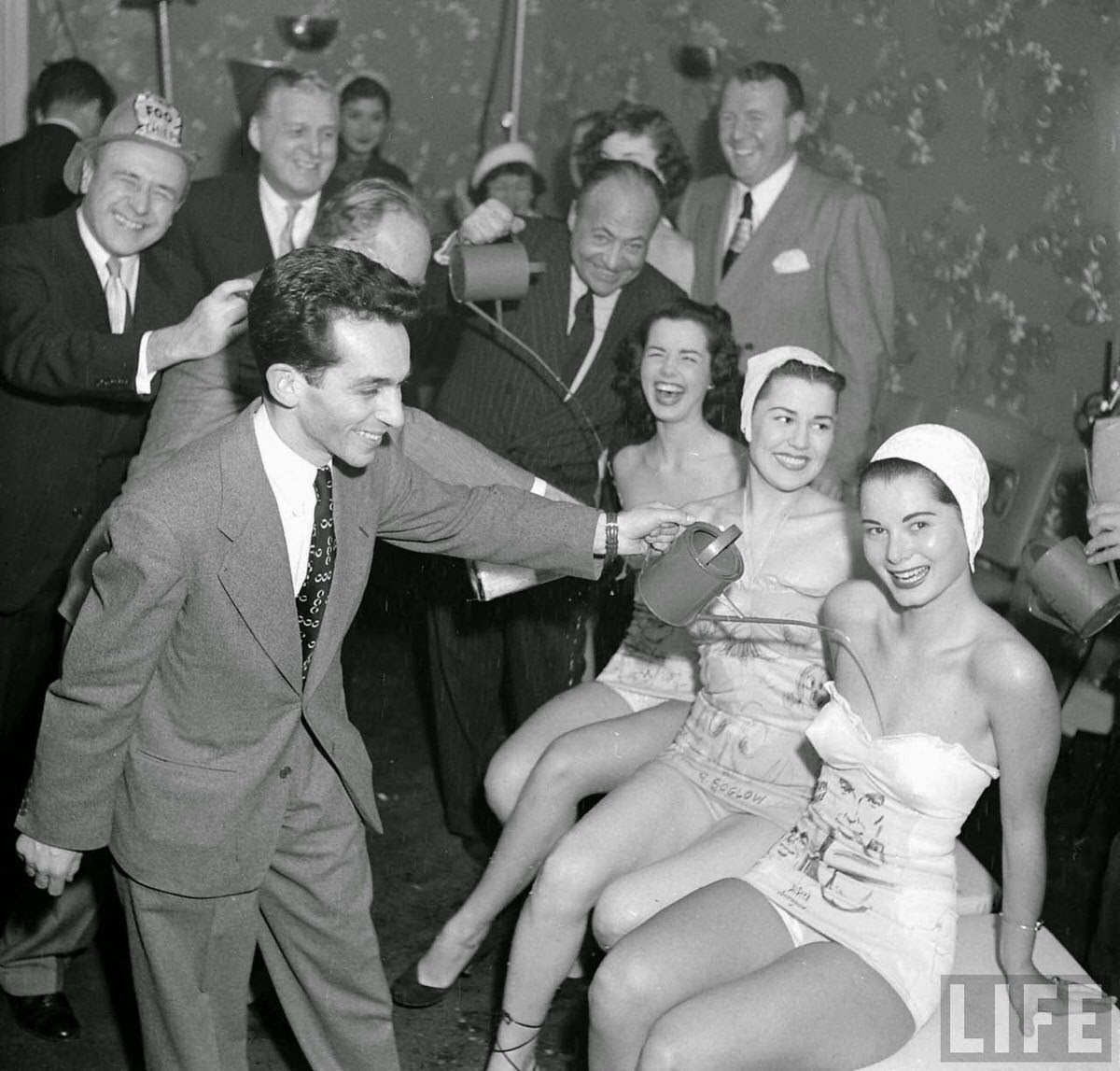 Inside the Wild 1950 ‘Ball-Point Bathing Suits’ Party: When Fashion Met Cartoon Art