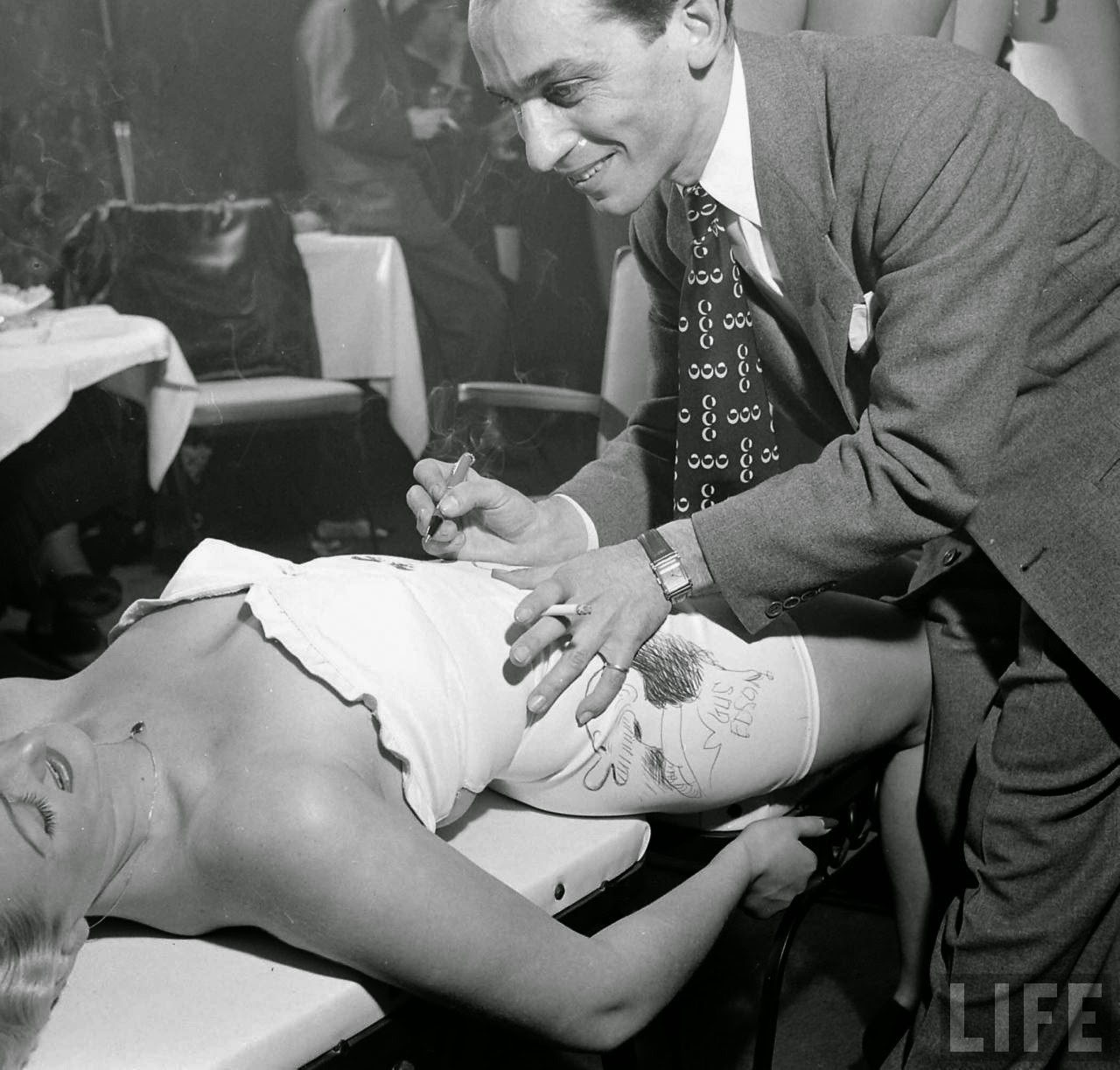 Inside the Wild 1950 ‘Ball-Point Bathing Suits’ Party: When Fashion Met Cartoon Art