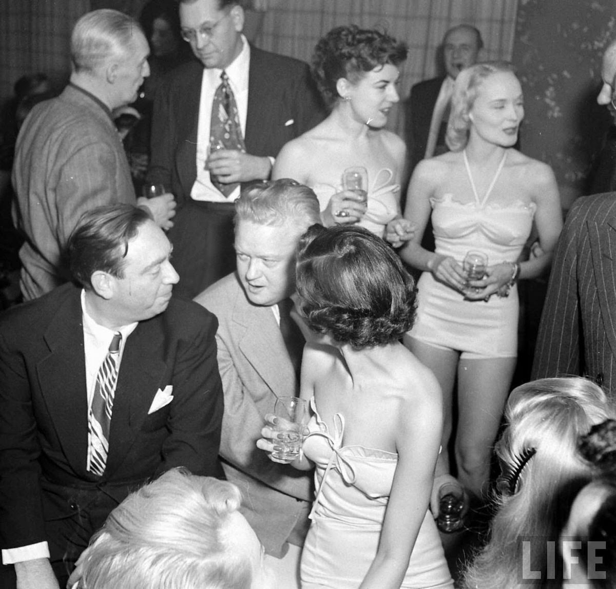Inside the Wild 1950 ‘Ball-Point Bathing Suits’ Party: When Fashion Met Cartoon Art