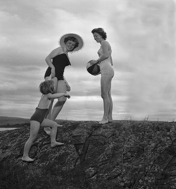 Bathing Beauties of Norway, 1954: Stunning Vintage Summer Photos