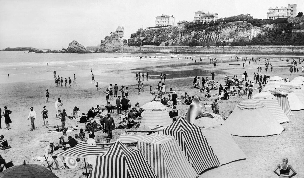 Fashionable bathing beach at Biarritz on the Bay of Biscay, France, 1928
