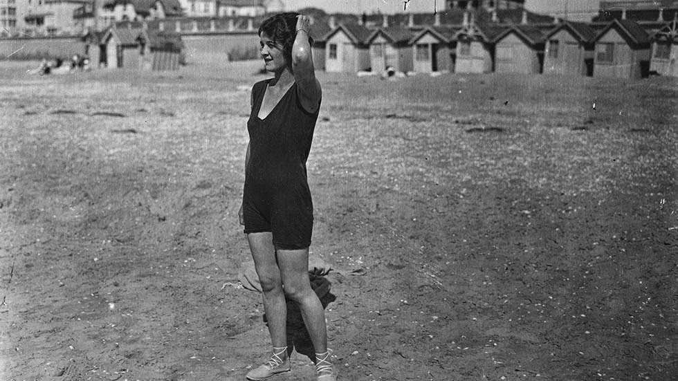 Dancer Eileen Molyneux on the beach at Le Touquet, 1923