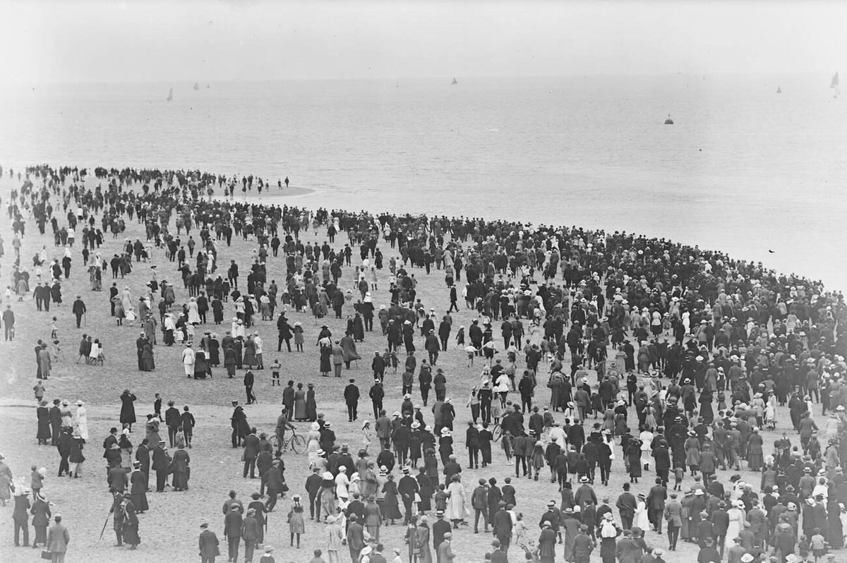 New Brighton beach on the Wirral Peninsula in England, 1920