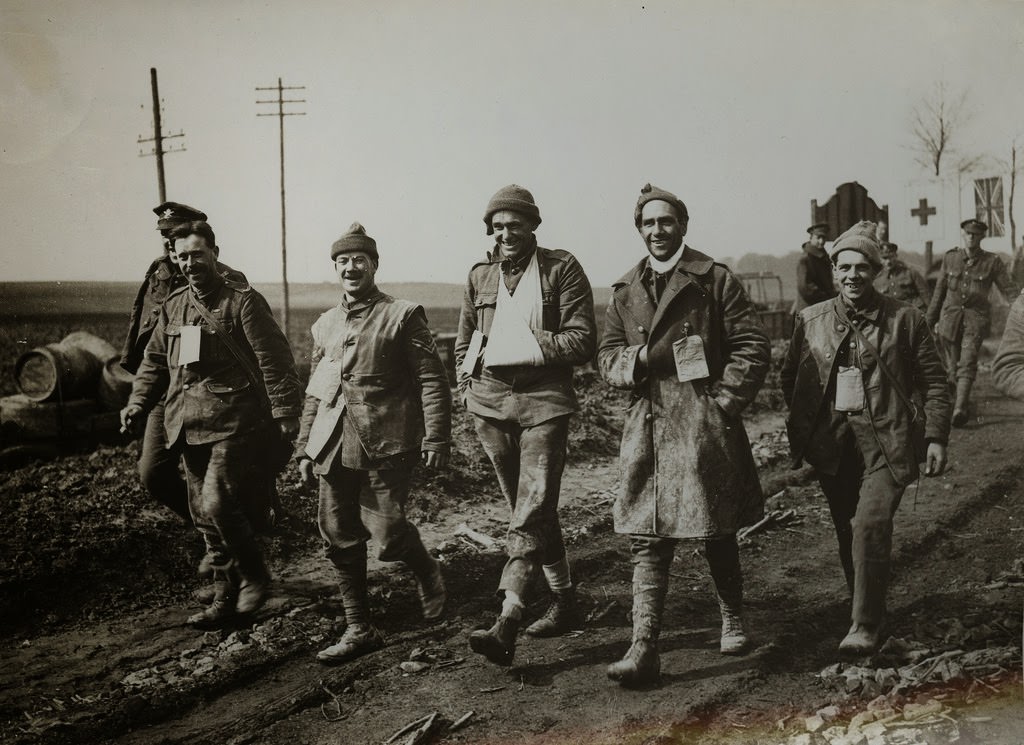 Wounded just arriving from the fighting line leaving the Casualty Clearing Station, 1914.