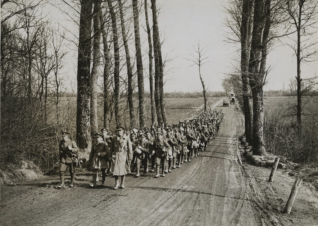 The boys how have done good work going back for a rest, 1914. A battalion of the Royal Warwickshire.