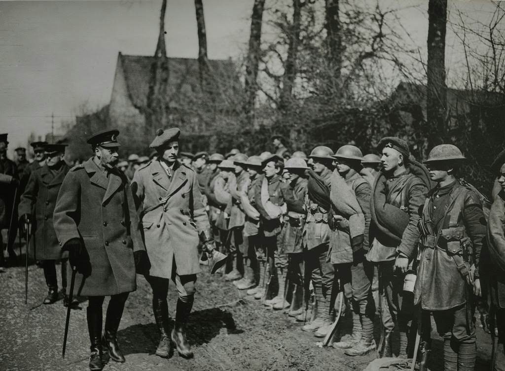 H.M. the King inspects some Scottish troops just outside of the line, 1914.