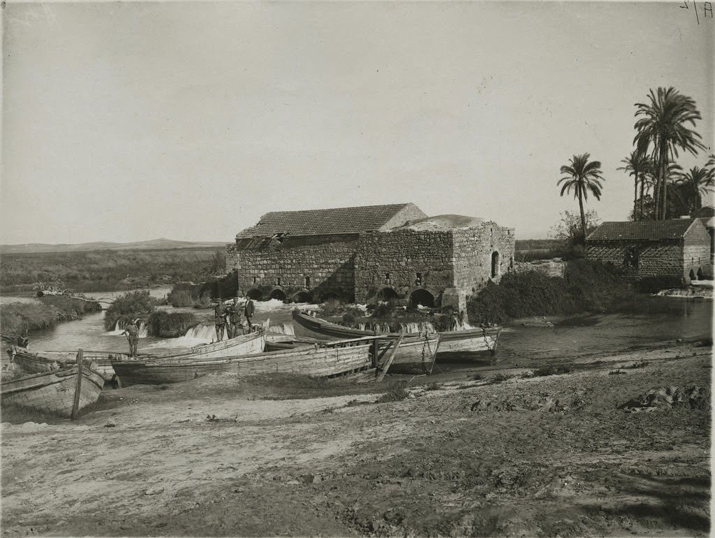 The mill at Jerishoh on the Auja where one of the British crossings was made, 1914.