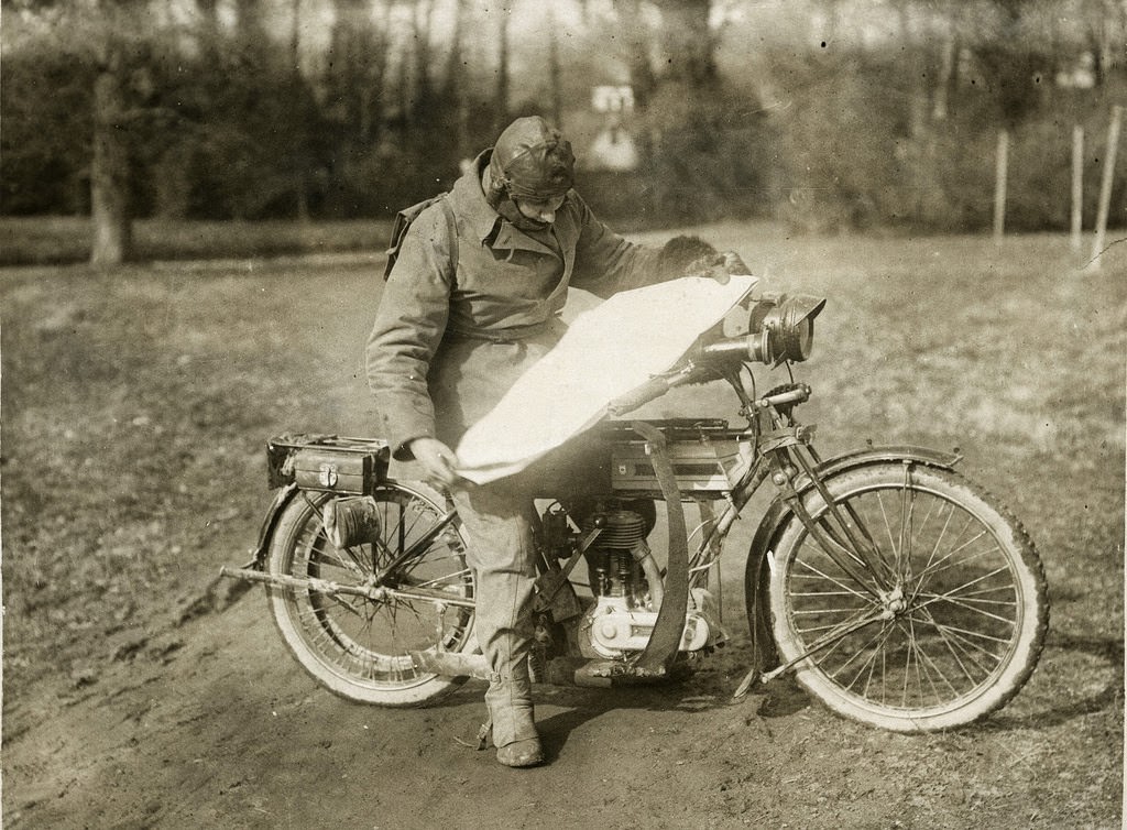 A British dispatch rider, 1914.