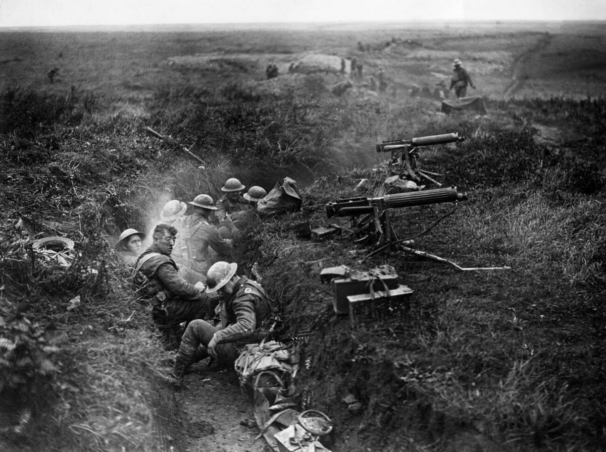 Men of the 11th Leicester Regiment with machine guns in a captured trench at Ribécourt, 1917