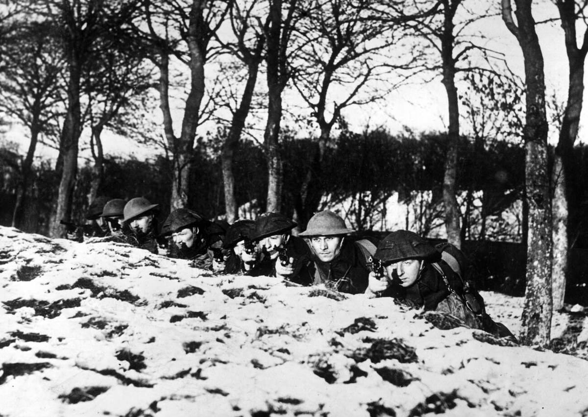 British soldiers shooting revolvers in France, 1940