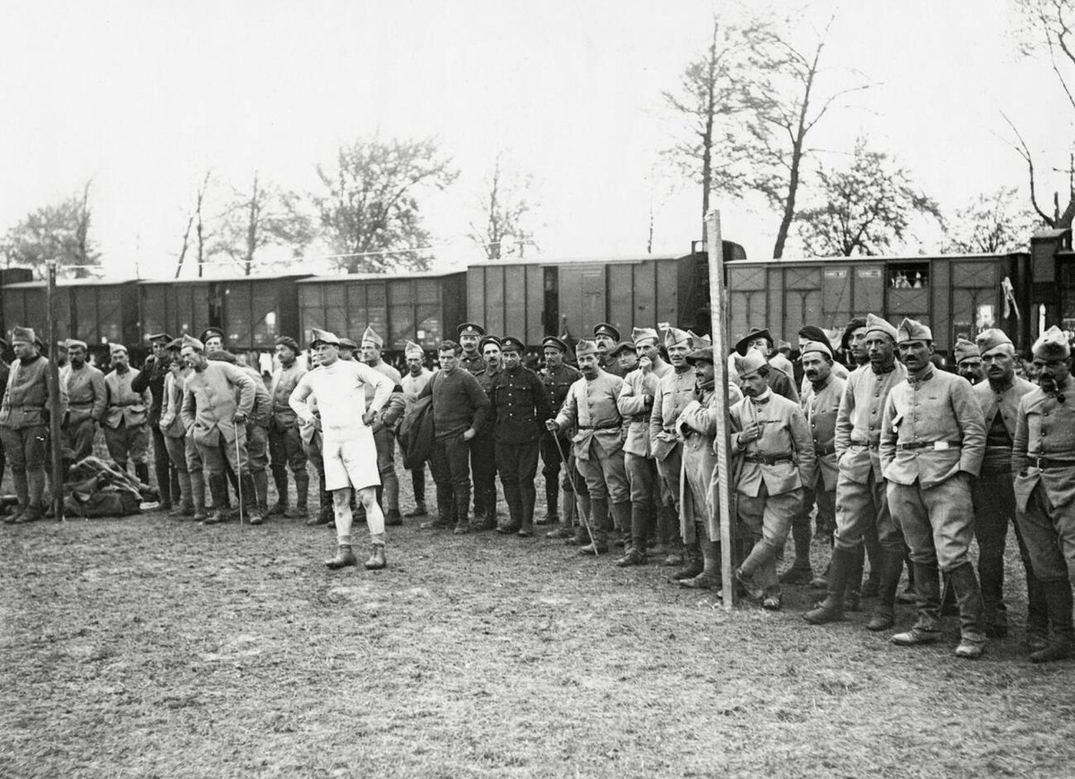 Football match between British and French soldiers in France, 1914