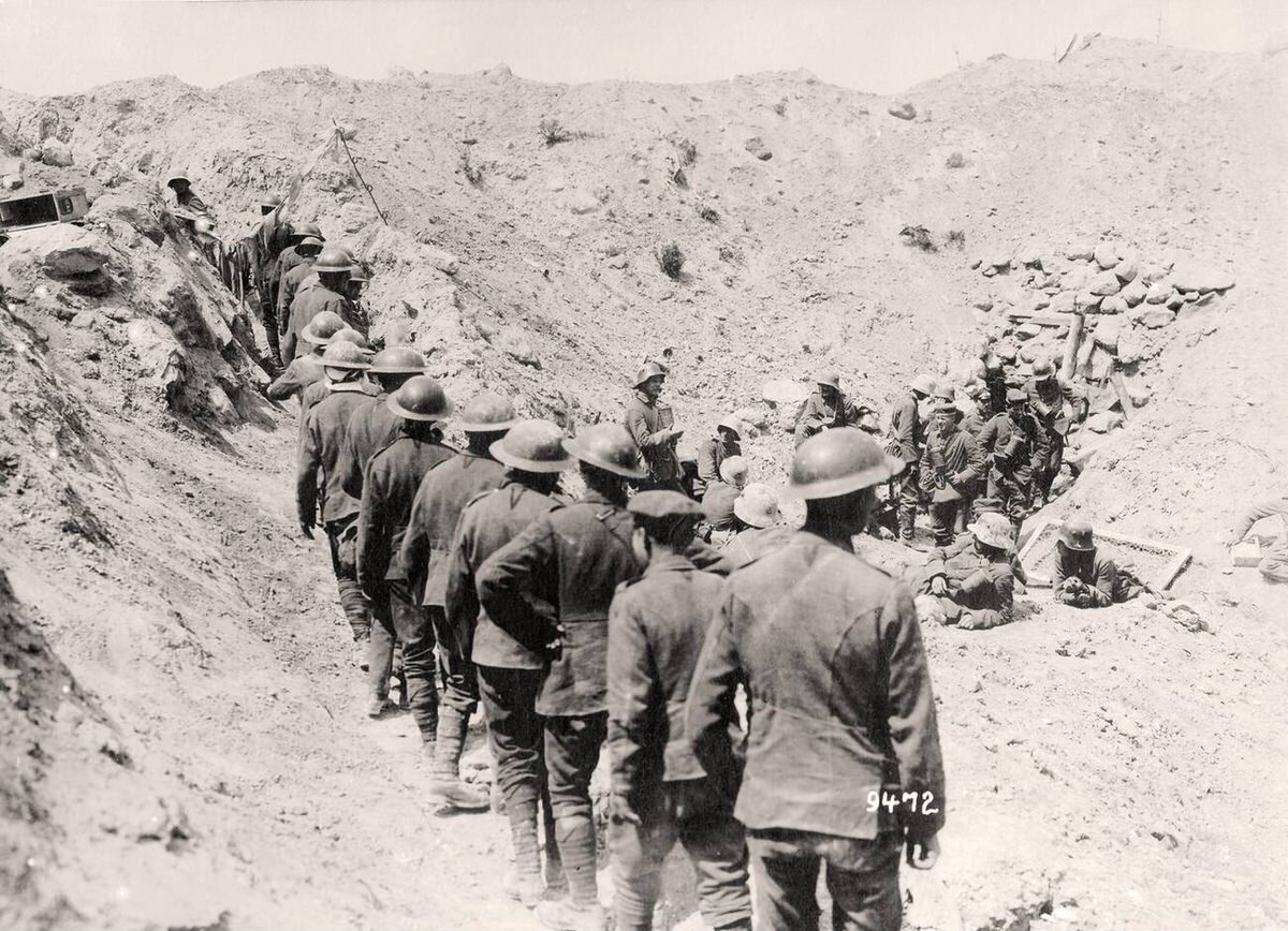 British soldiers captured by German troops at the Chemin des Dames near Berry-au-Bac, 1914