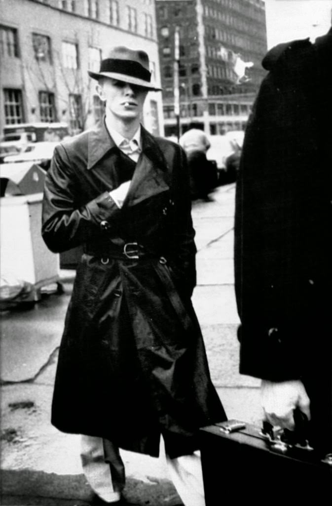 David Bowie visits his attorney before his city court appearance in Rochester to answer to charges of illegal possession of drugs, Thursday, March 25, 1976. Bowie was arrested early on Sunday, March 21, 1976, folowing a concert in Rochester.