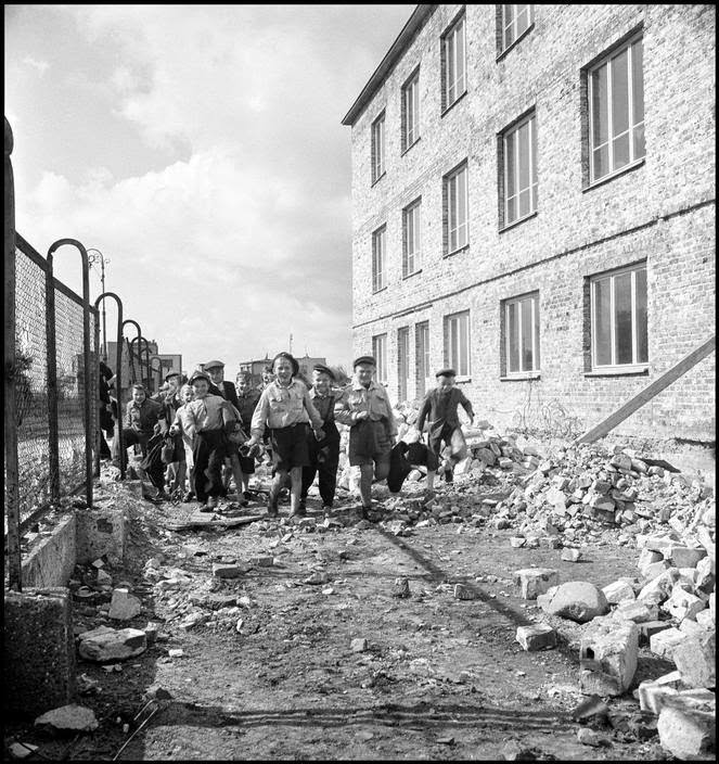Children attending a school under construction in Warsaw, 1948