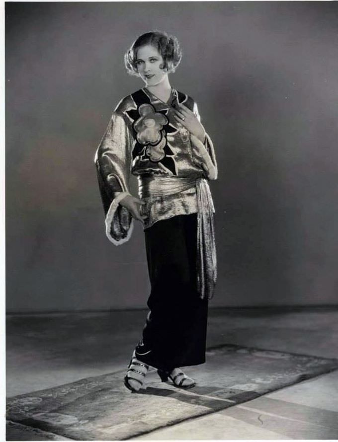 Dorothy Arzner in 1927: Silent Movie Fashion for Women in Stunning Photos