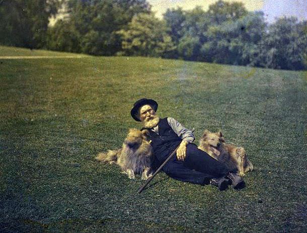 Man and his dogs, 1915
