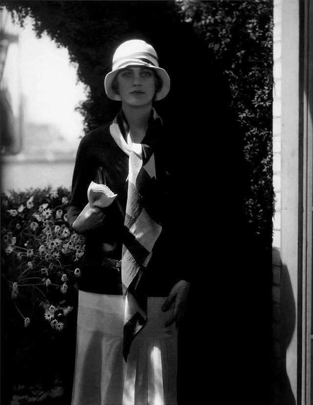 Lee Miller, wearing Chanel with a Caroline Reboux hat, 1928