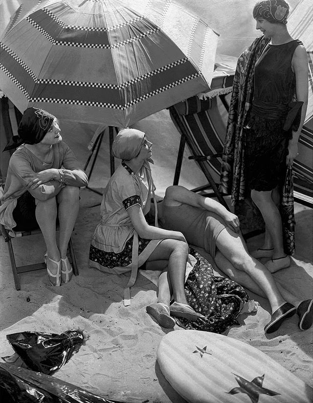 Beach wear, 1925