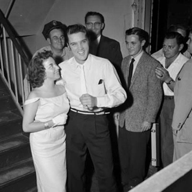 Elvis Presley and contest winner Andrea June Stephens in Jacksonville, 1956