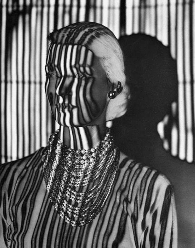 Iconic Fashion Photography From the 1940s and 1950s by Erwin Blumenfeld
