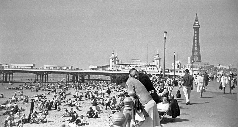 Central Pier in Blackpool, 1966