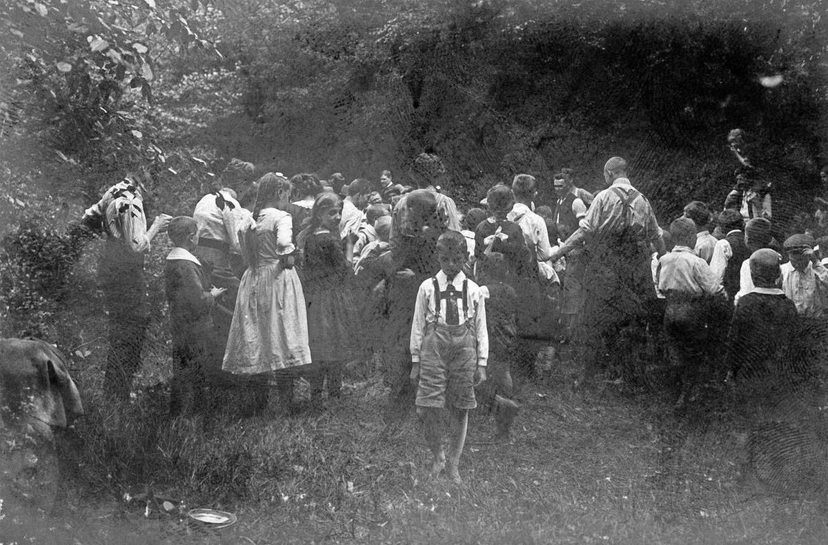 Children's party of the Naturfreunde Coeln hiking club, Germany, 1913