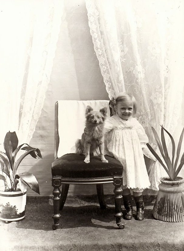 Adorable Vintage Portraits of Girls with Their Dogs You Can’t Help but Love
