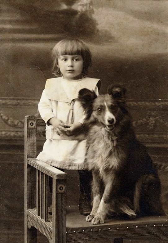 Adorable Vintage Portraits of Girls with Their Dogs You Can’t Help but Love
