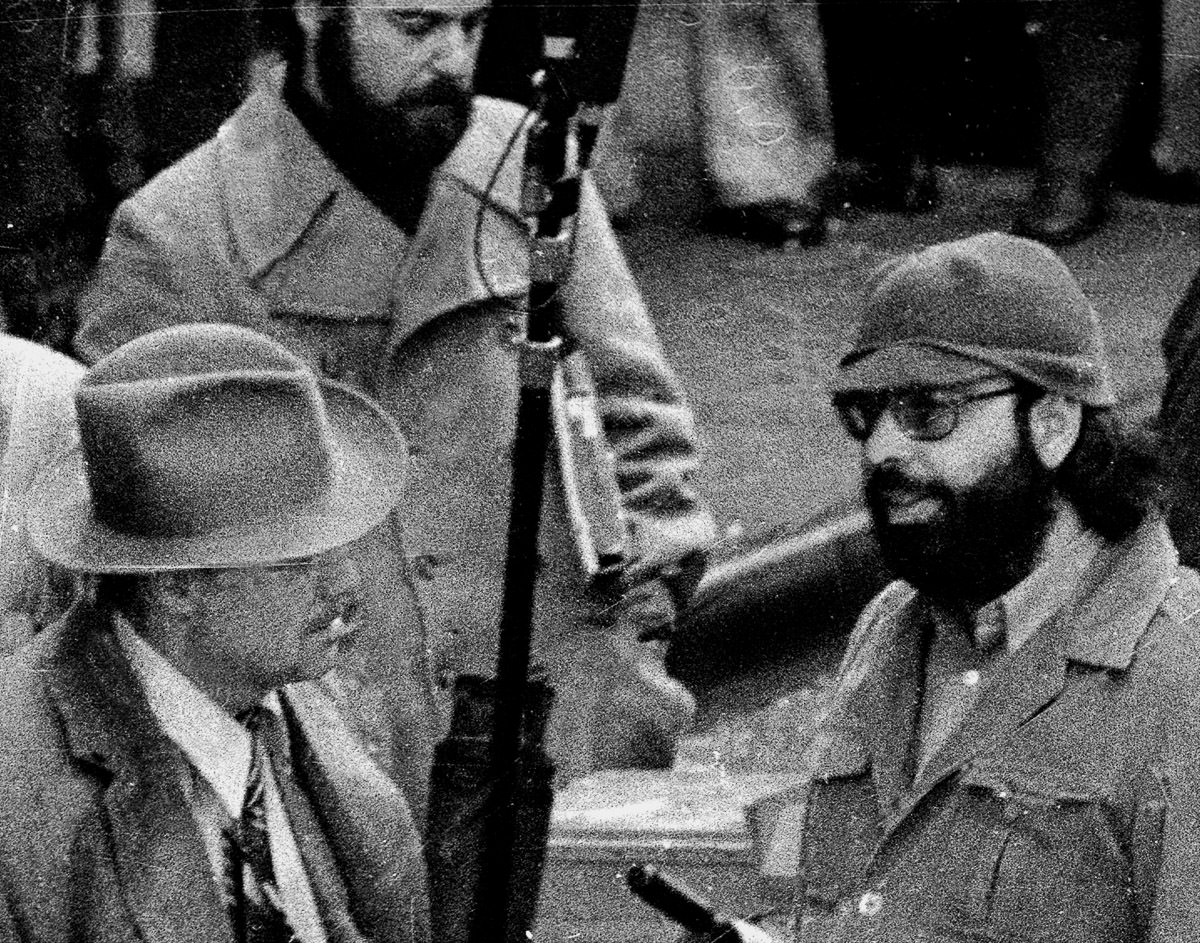 Marlon Brando and Francis Ford Coppola discussing the shooting scene, The Godfather, 1972