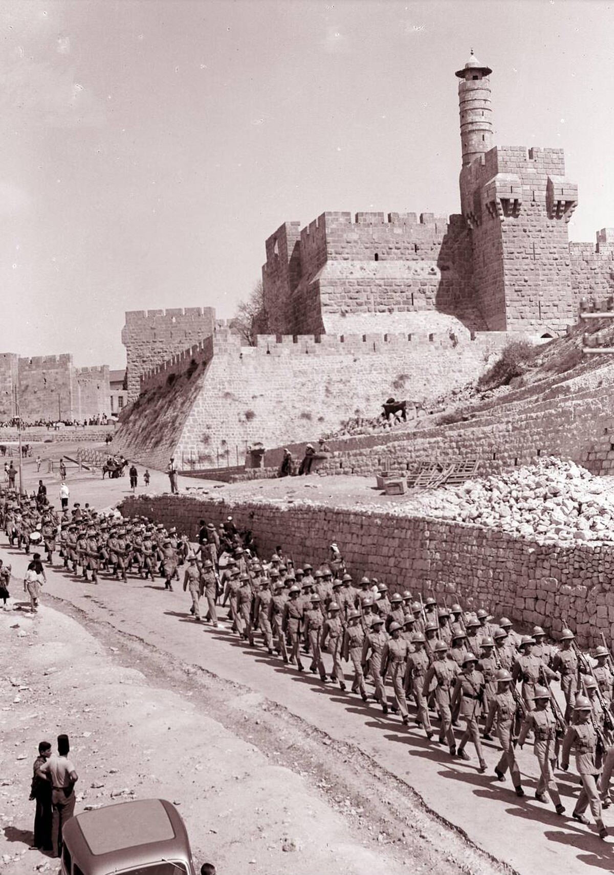 British soldiers marching through Jerusalem past David's Citadel, 1917