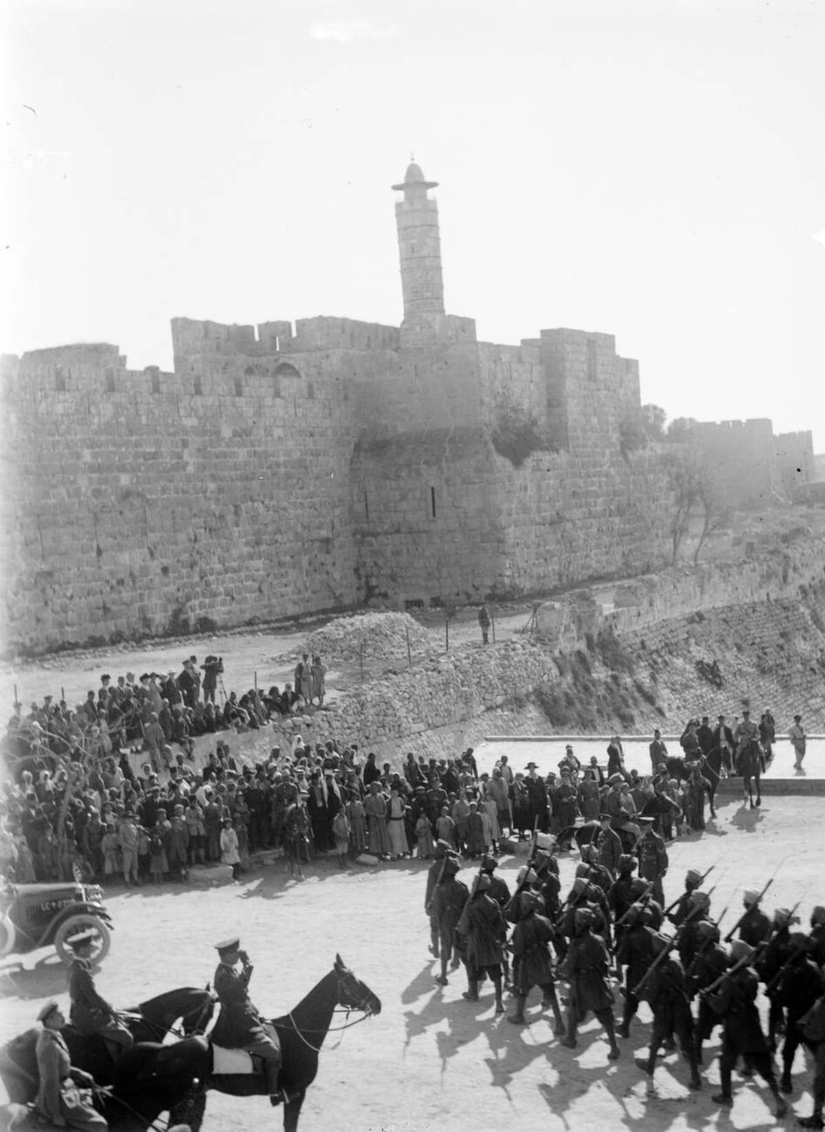 British soldiers marching through Jerusalem past David's Citadel, 1917