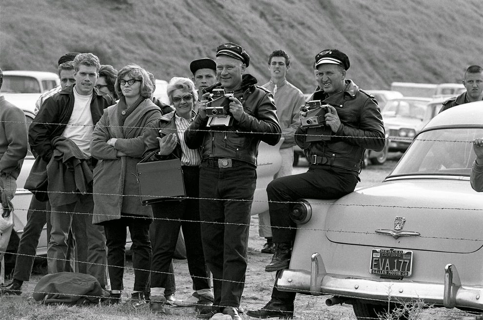 Stunning Vintage Photos of Hells Angels Motorcycle Club Taken by Bill Ray in 1965