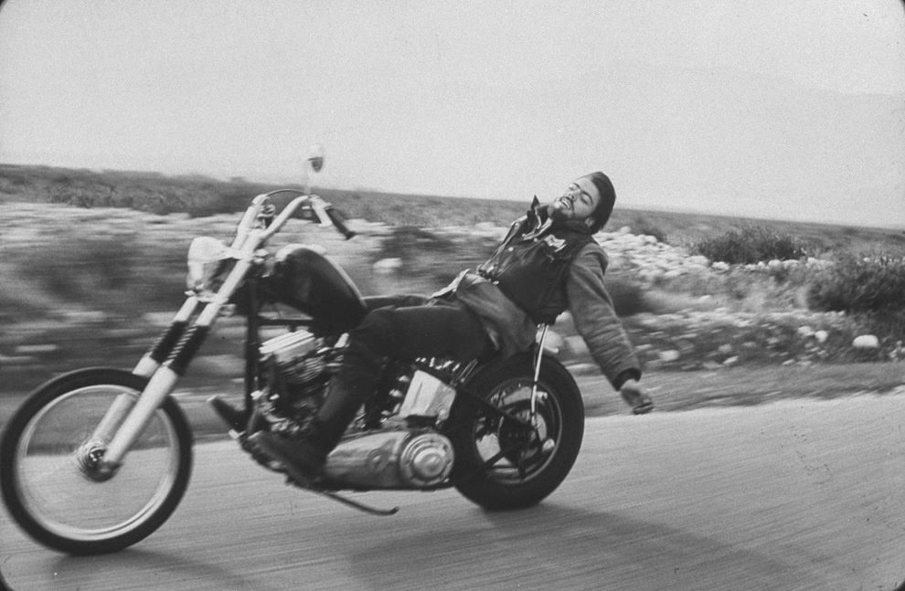 Stunning Vintage Photos of Hells Angels Motorcycle Club Taken by Bill Ray in 1965