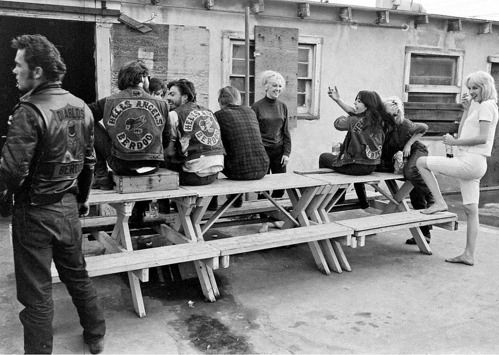 Stunning Vintage Photos of Hells Angels Motorcycle Club Taken by Bill Ray in 1965