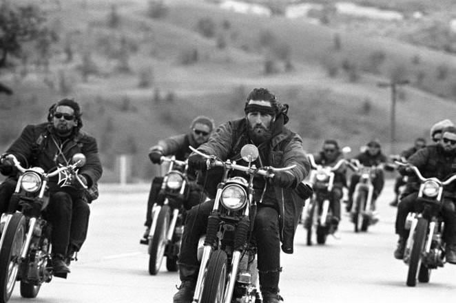 Stunning Vintage Photos of Hells Angels Motorcycle Club Taken by Bill Ray in 1965